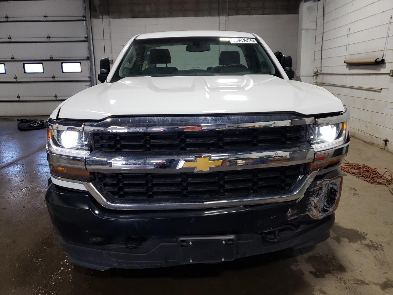 2017 CHEVROLET SILVERADO - Image 5