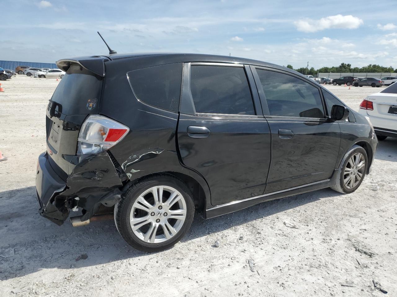 2011 HONDA FIT SPORT - Image 3