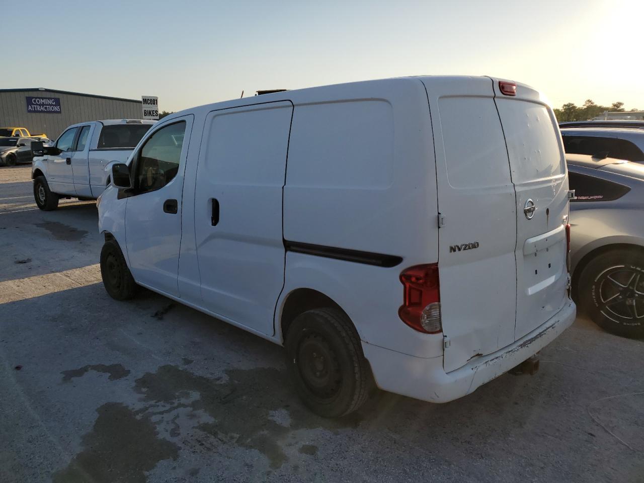 2015 NISSAN NV200 2.5S - Фото 2