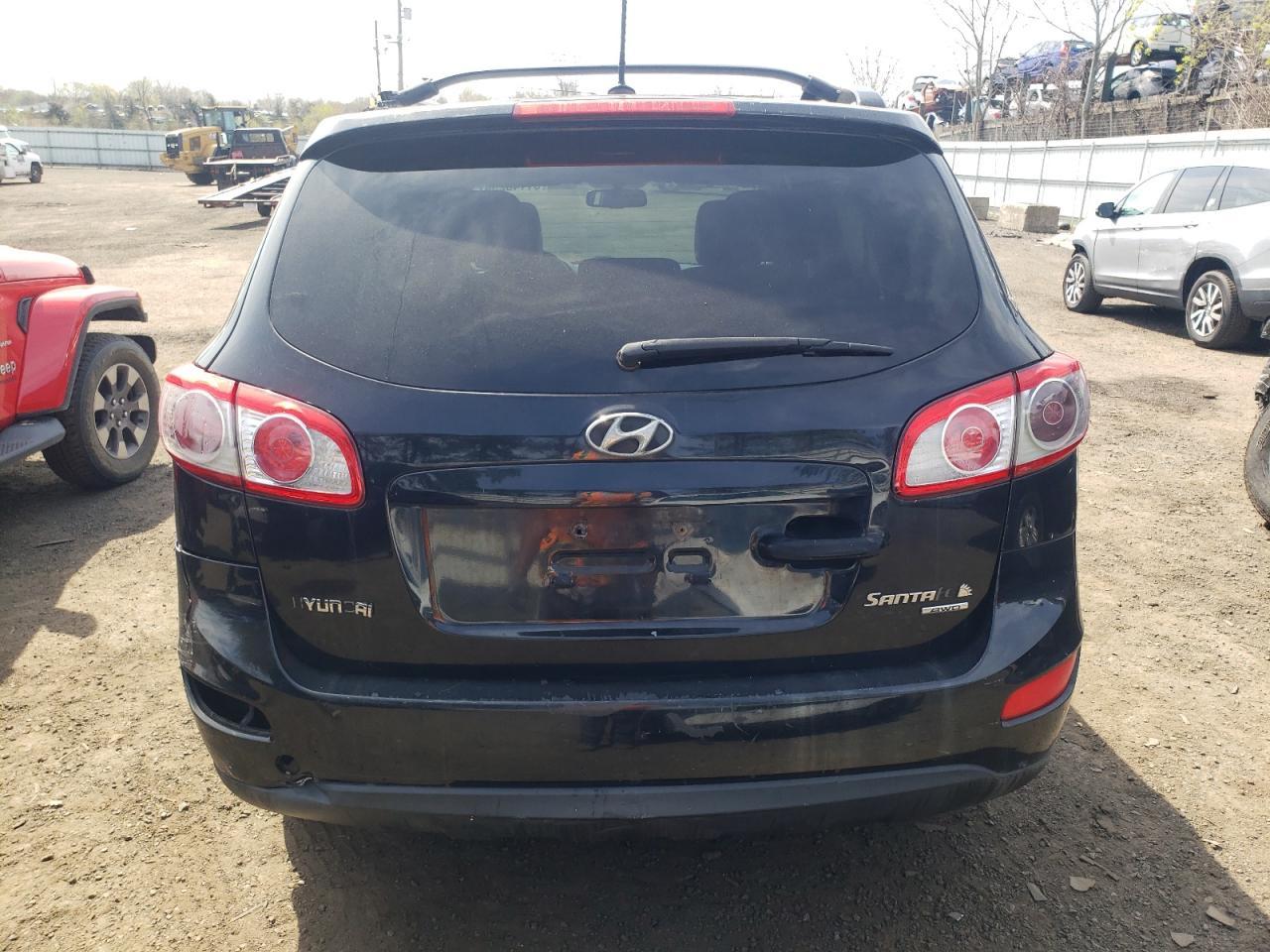 2011 HYUNDAI SANTA FE S - Image 6