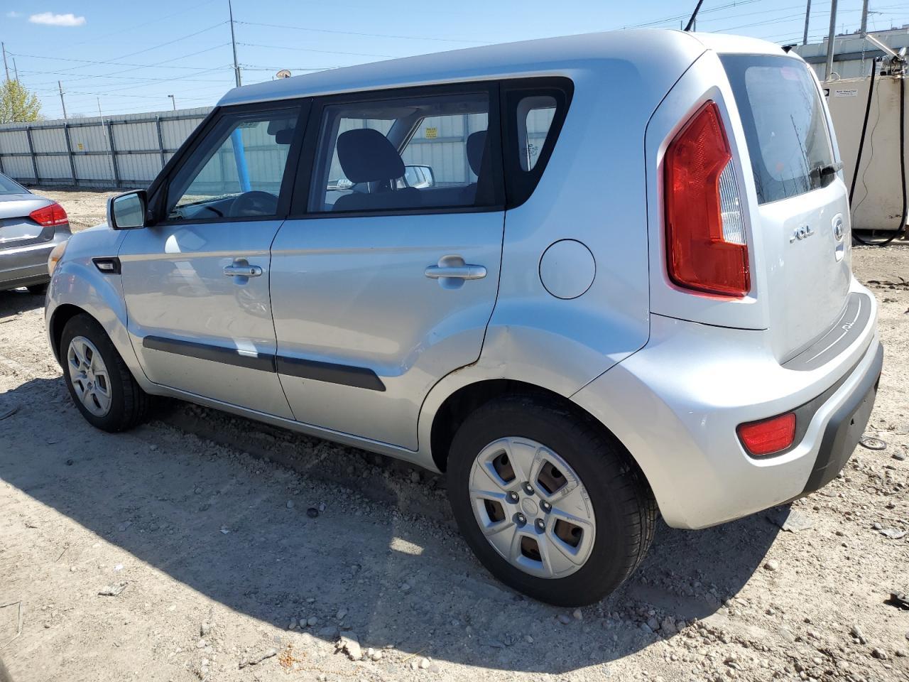 2013 KIA SOUL - Image 2