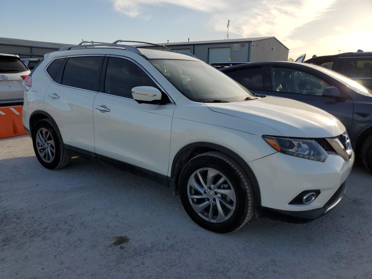 2015 NISSAN ROGUE S - Image 4