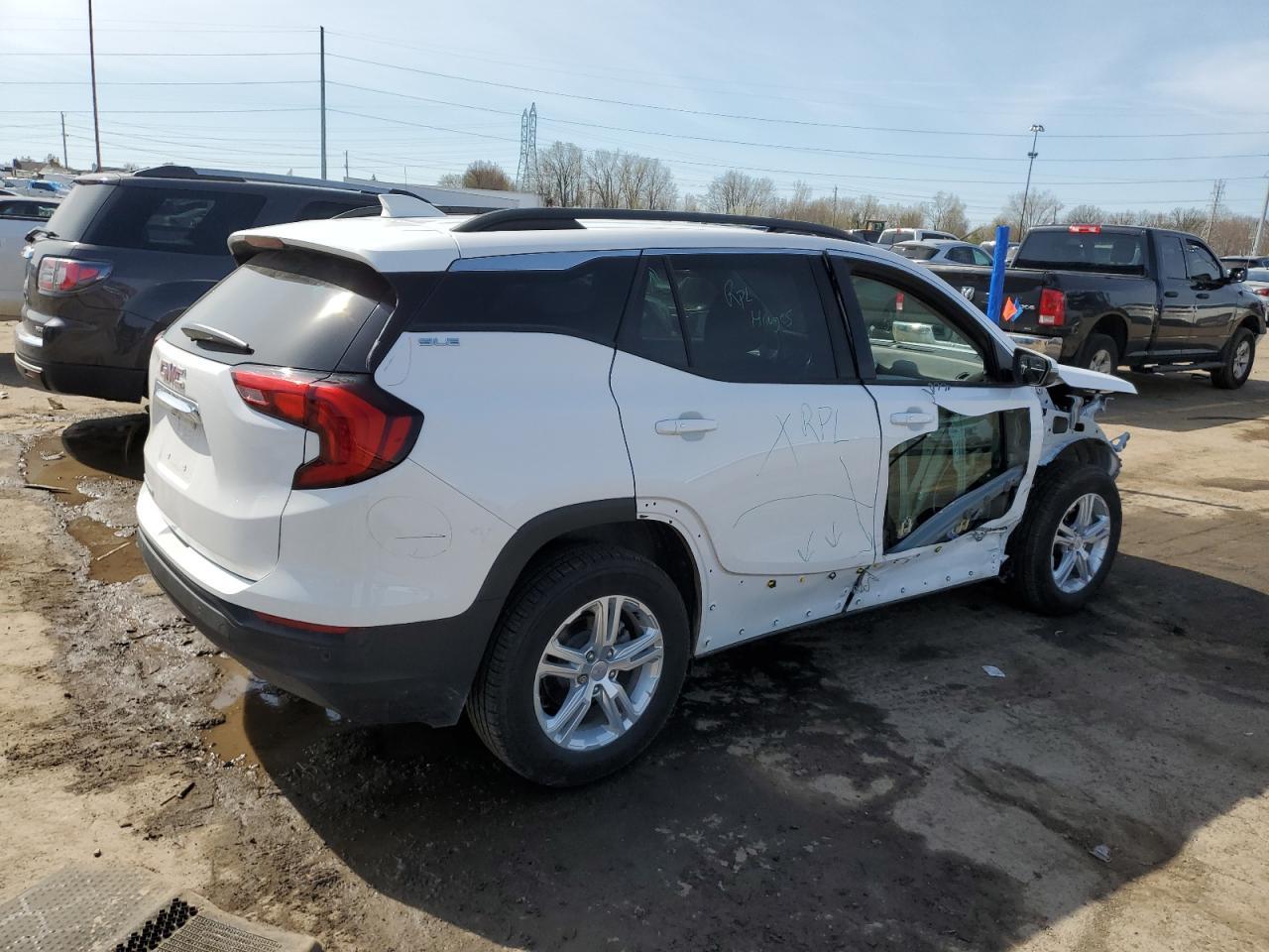 2019 GMC TERRAIN SL - Image 3
