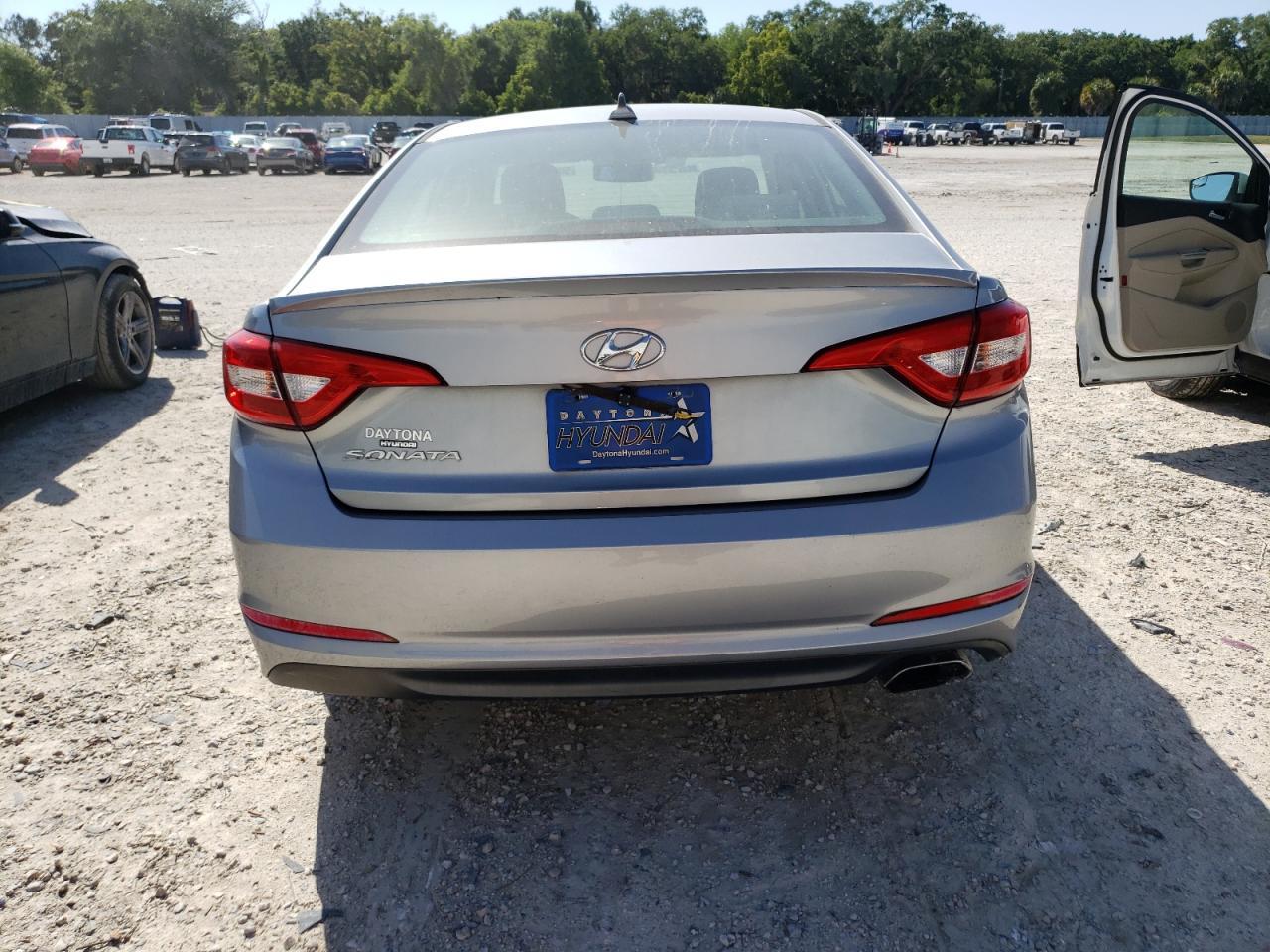 2017 HYUNDAI SONATA SE - Фото 6