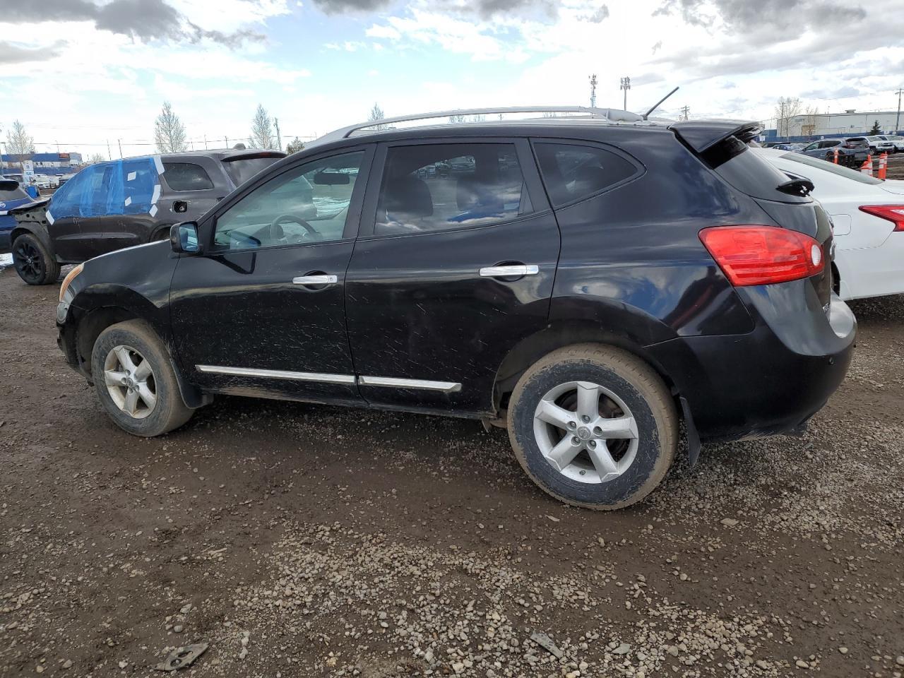 2013 NISSAN ROGUE S - Image 2