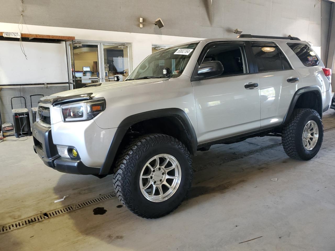 2013 TOYOTA 4RUNNER SR car image