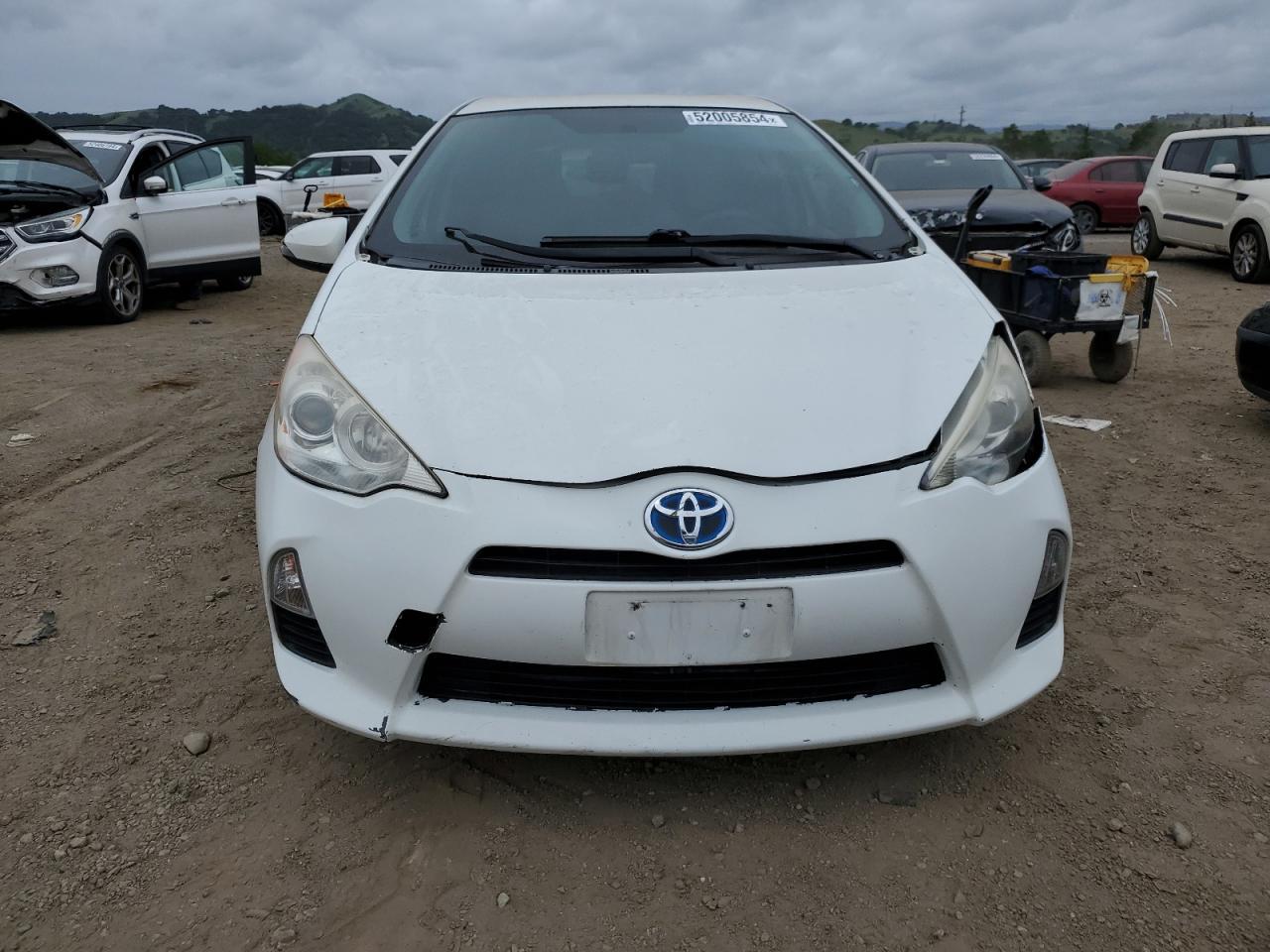 2013 TOYOTA PRIUS C - Фото 5