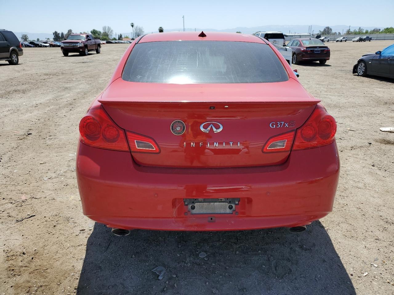 2011 INFINITI G37 - Image 6