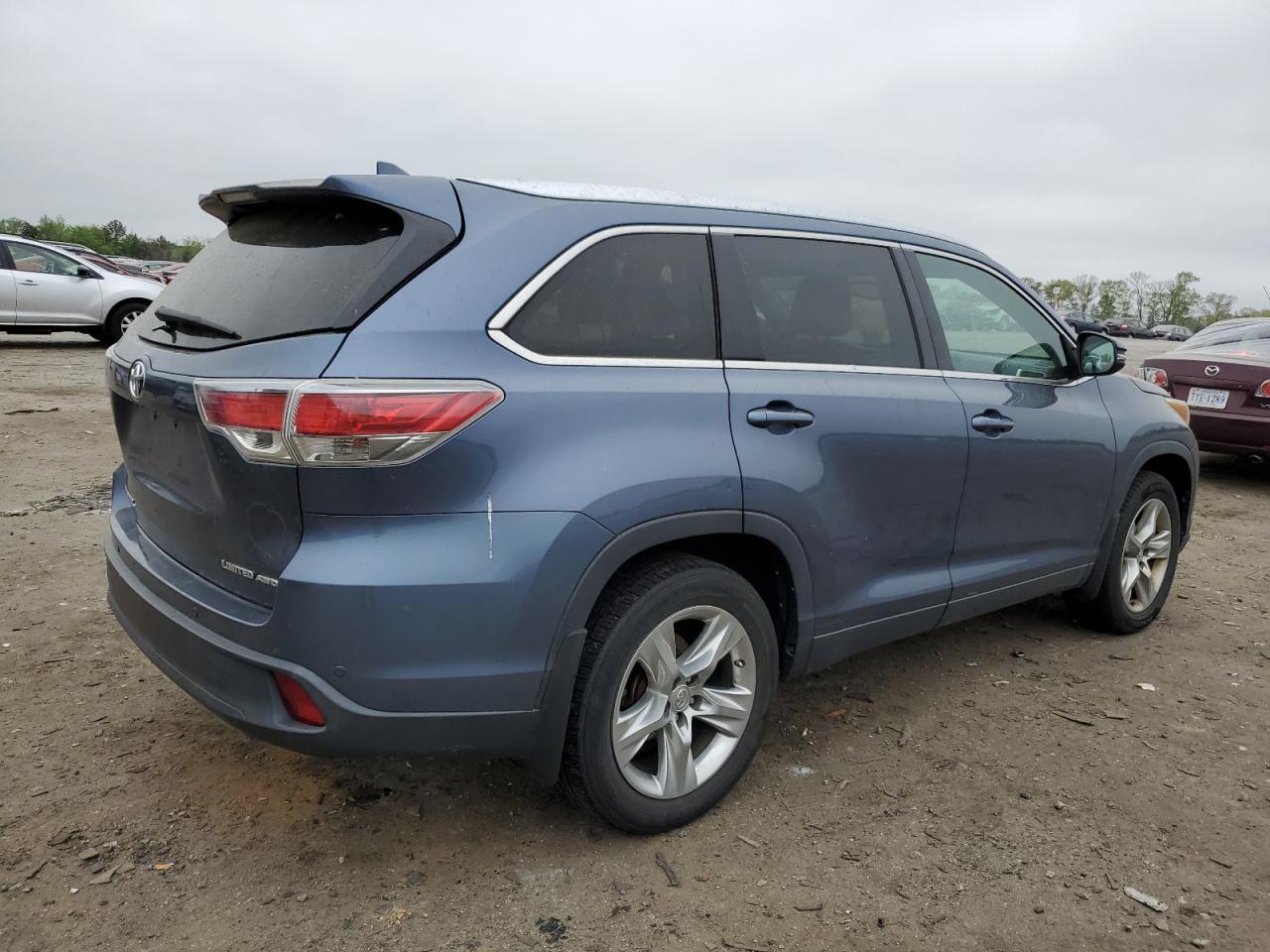 2015 TOYOTA HIGHLANDER - Image 3