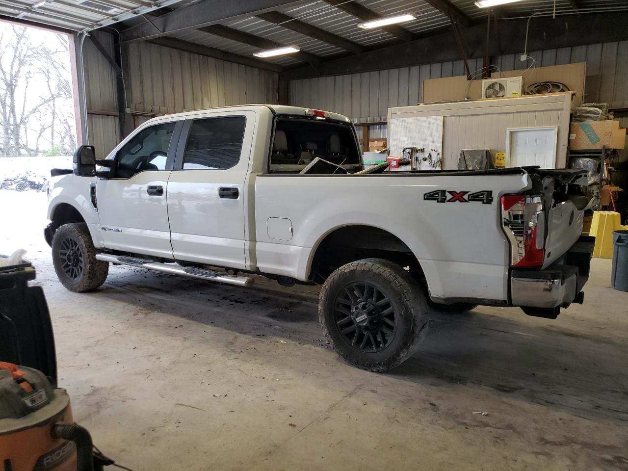 2017 FORD F250 SUPER - Image 2