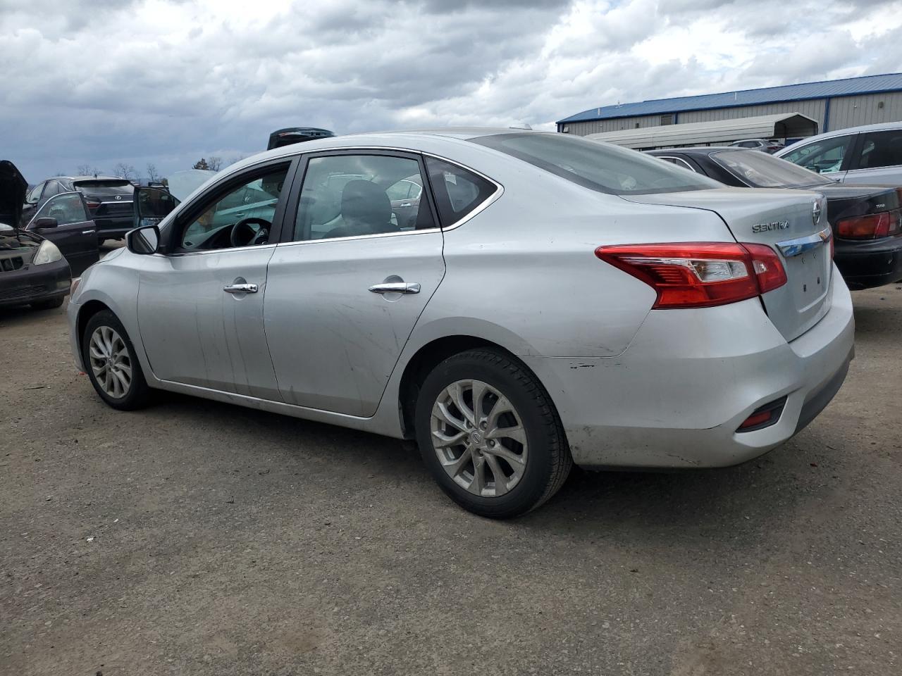 2018 NISSAN SENTRA S - Фото 2