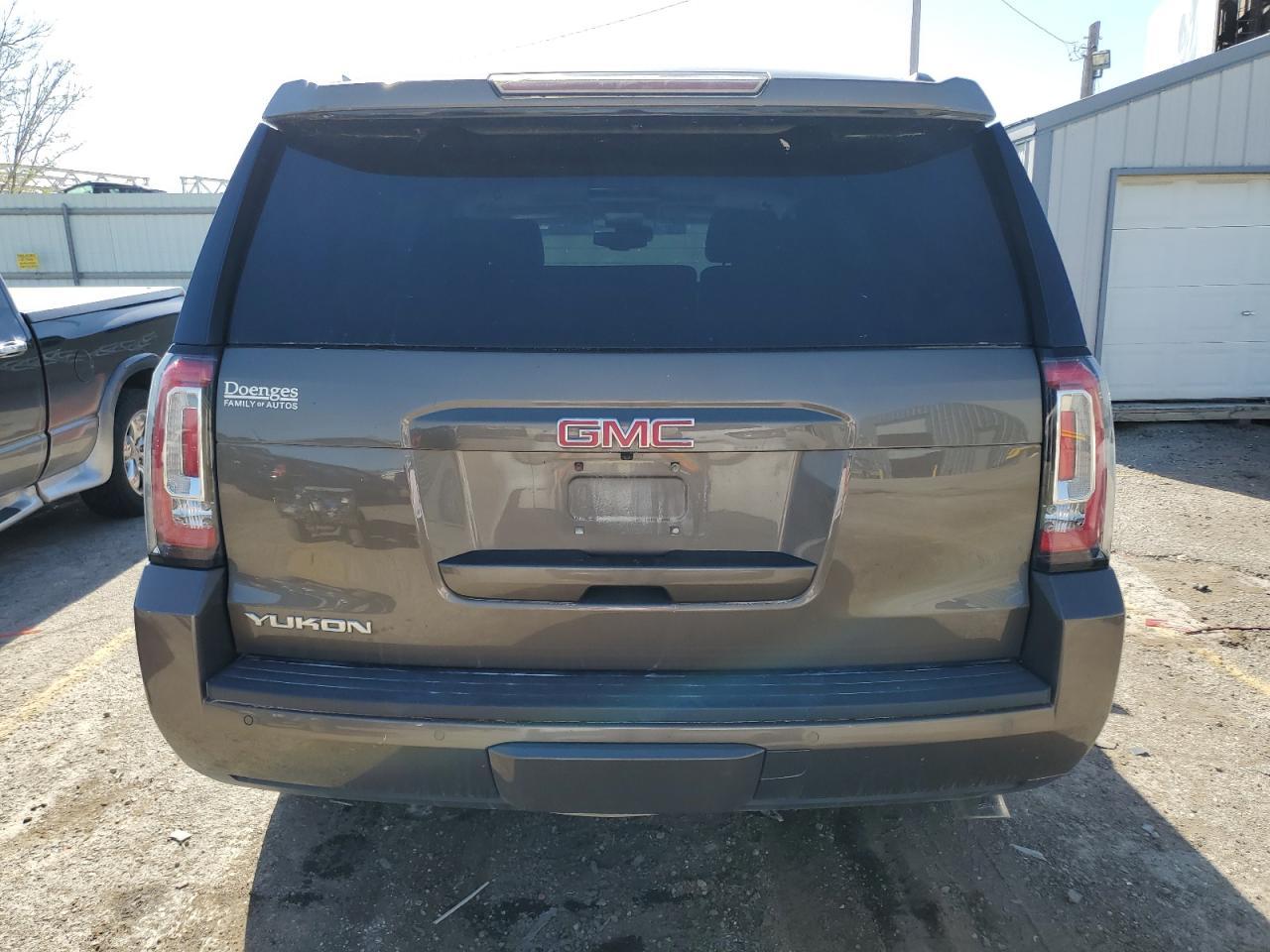 2016 GMC YUKON SLT - Image 6