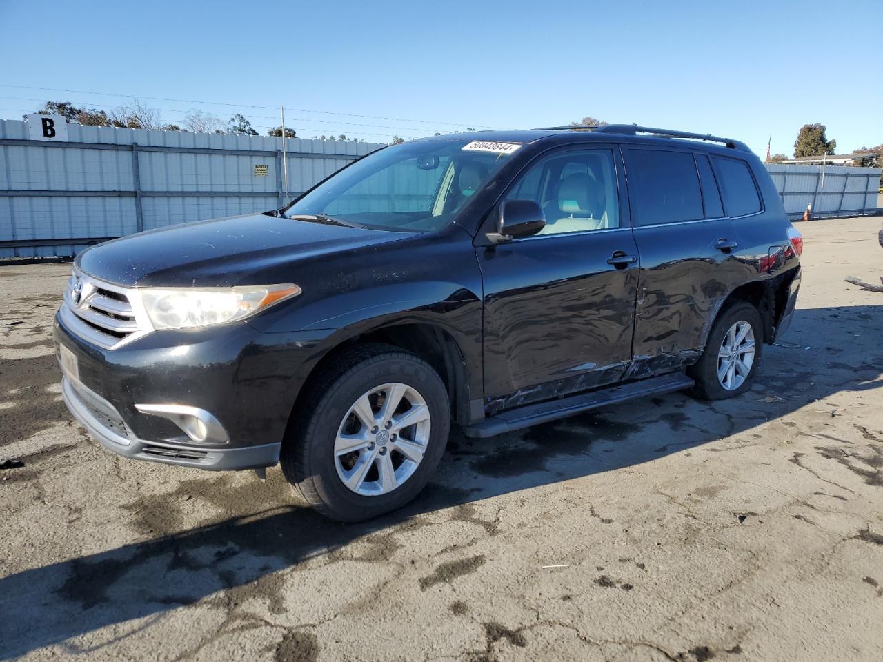 2011 TOYOTA HIGHLANDER