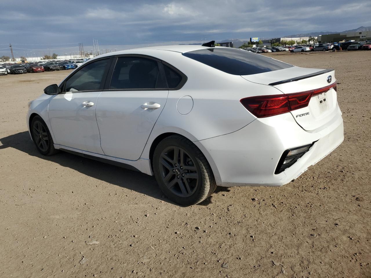 2021 KIA FORTE GT L - Фото 2