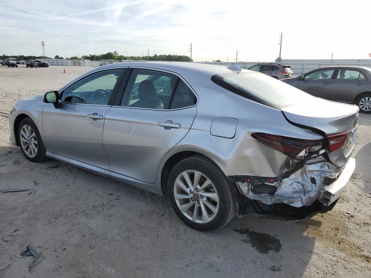 2024 TOYOTA CAMRY LE - Фото 2