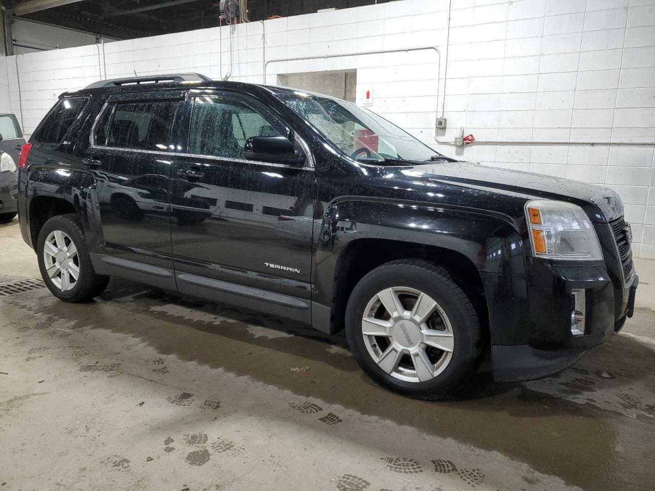 2013 GMC TERRAIN SL - Image 4