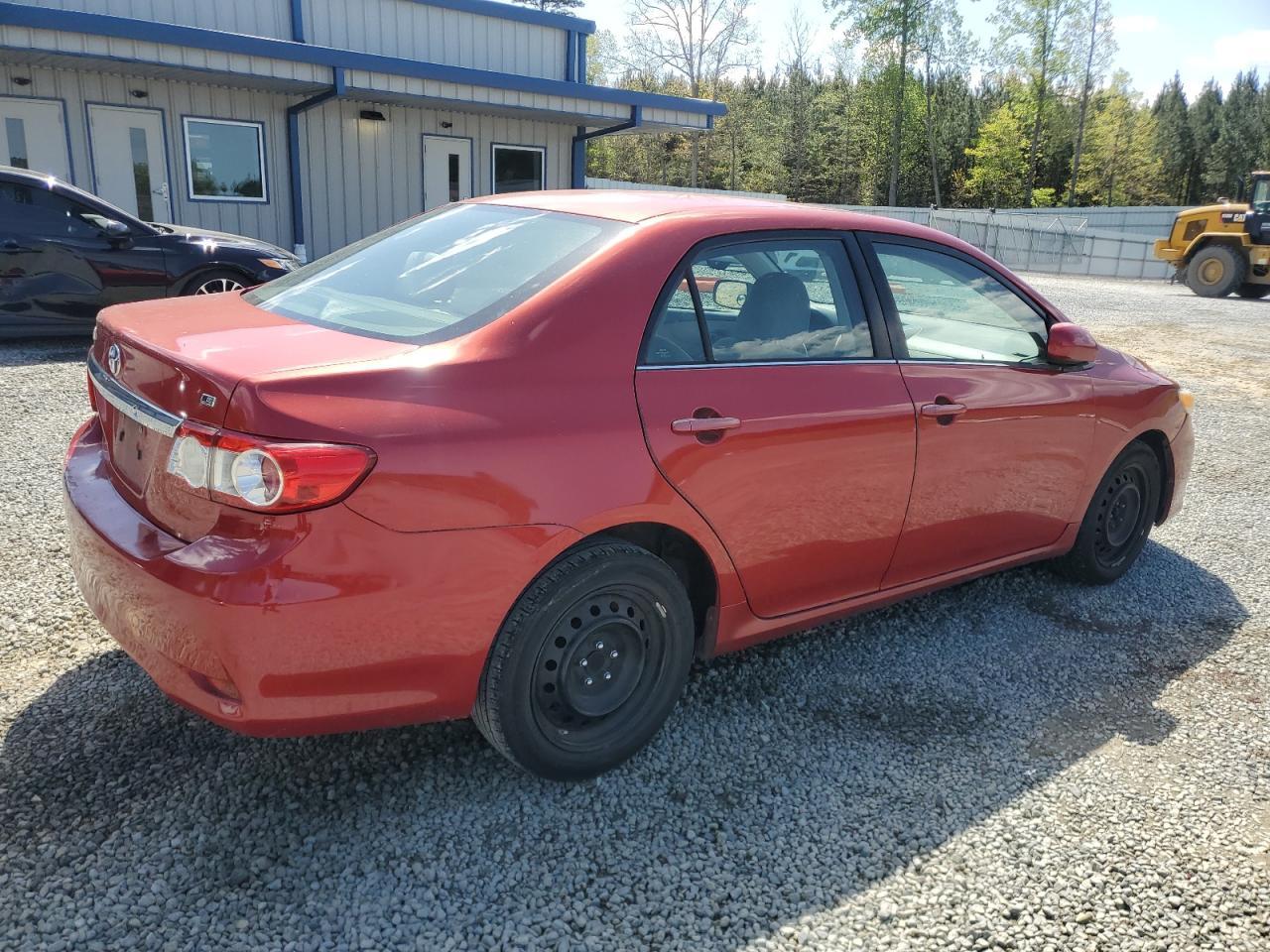 2013 TOYOTA COROLLA BA - Фото 3