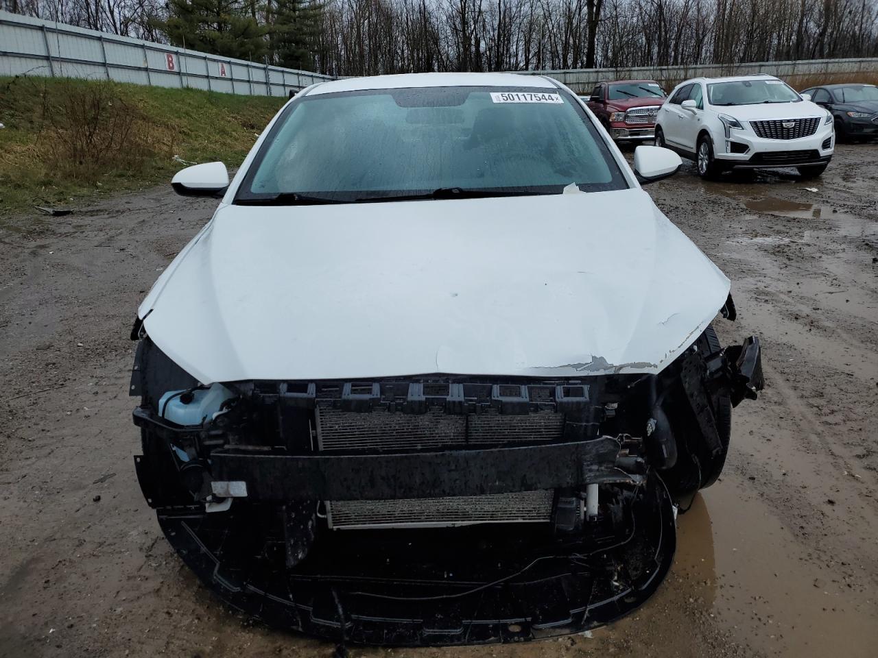 2017 HYUNDAI ELANTRA SE - Фото 5