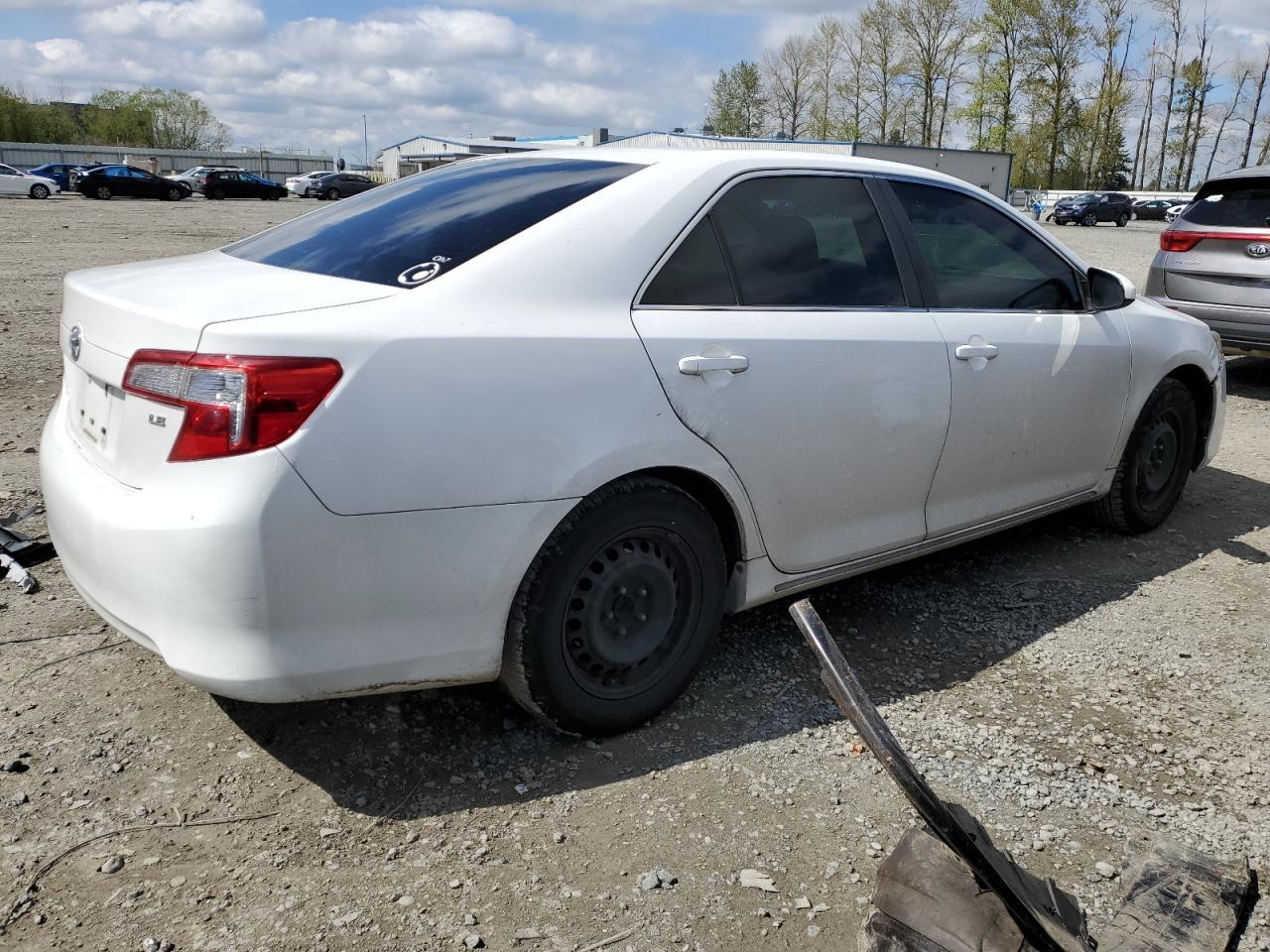 2014 TOYOTA CAMRY L - Image 3