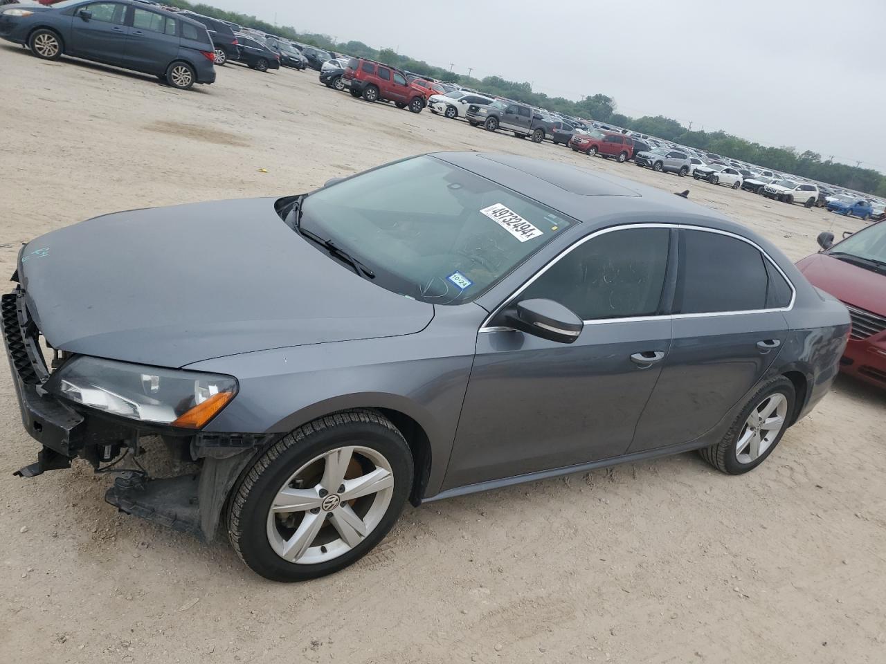 2013 VOLKSWAGEN PASSAT SE