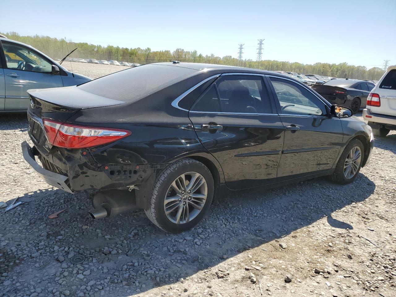 2017 TOYOTA CAMRY LE - Фото 3