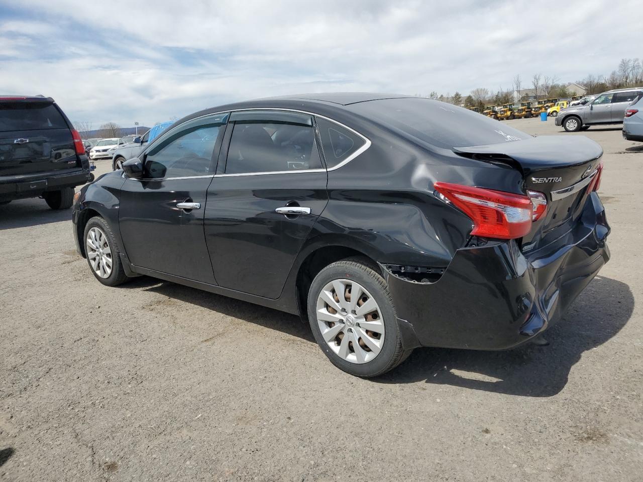 2017 NISSAN SENTRA S - Фото 2