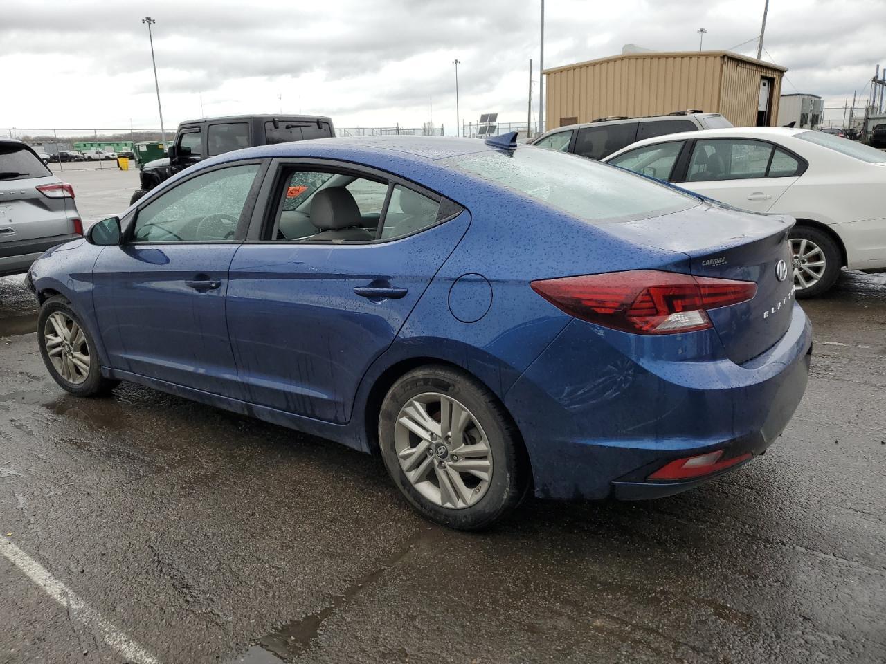 2019 HYUNDAI ELANTRA SE - Фото 2