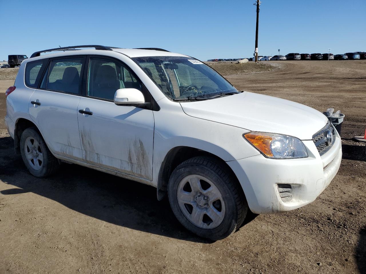 2011 TOYOTA RAV4 - Image 4