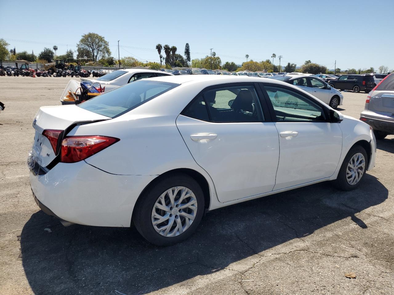 2018 TOYOTA COROLLA L - Image 3