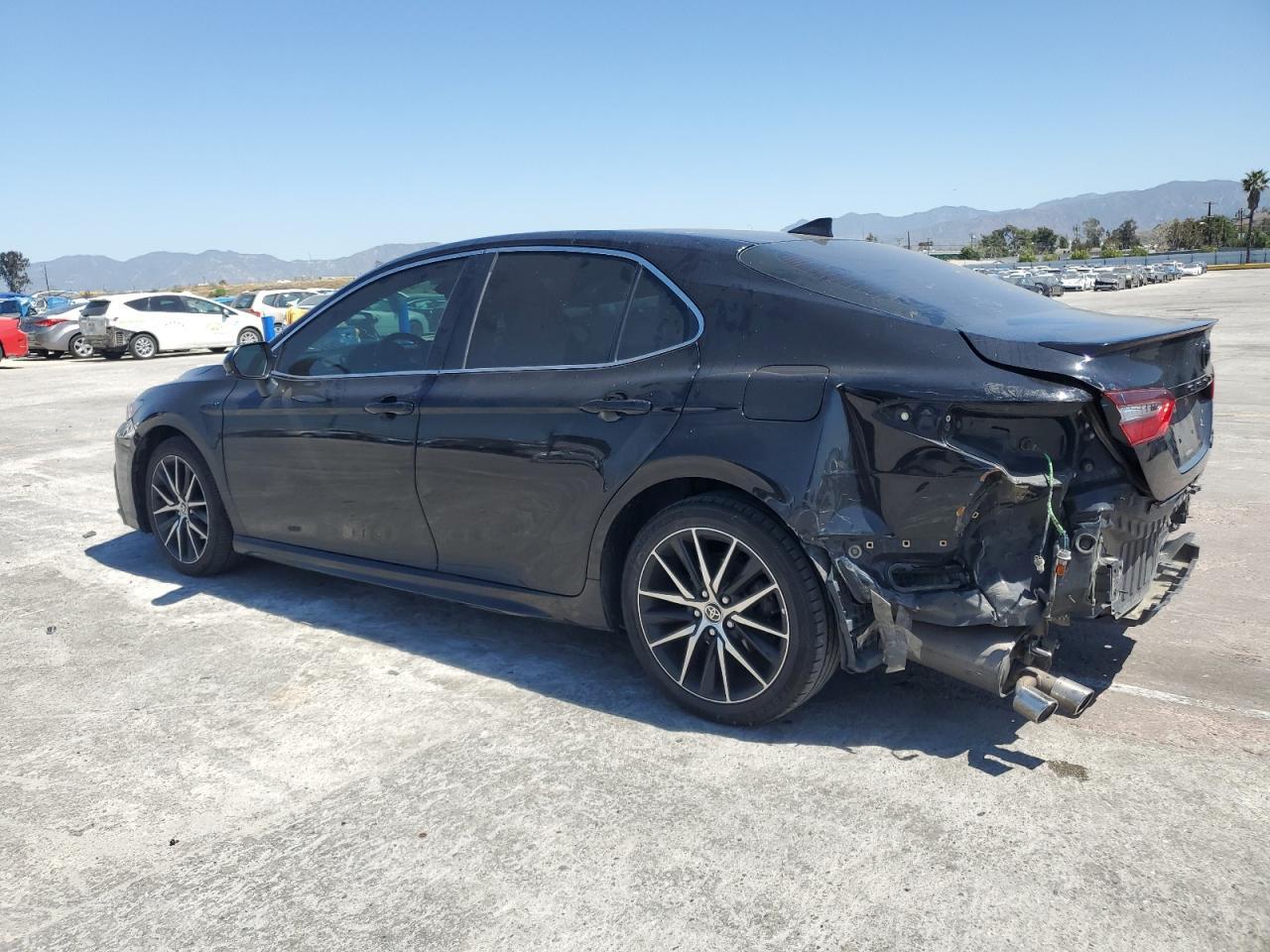 2021 TOYOTA CAMRY SE - Фото 2