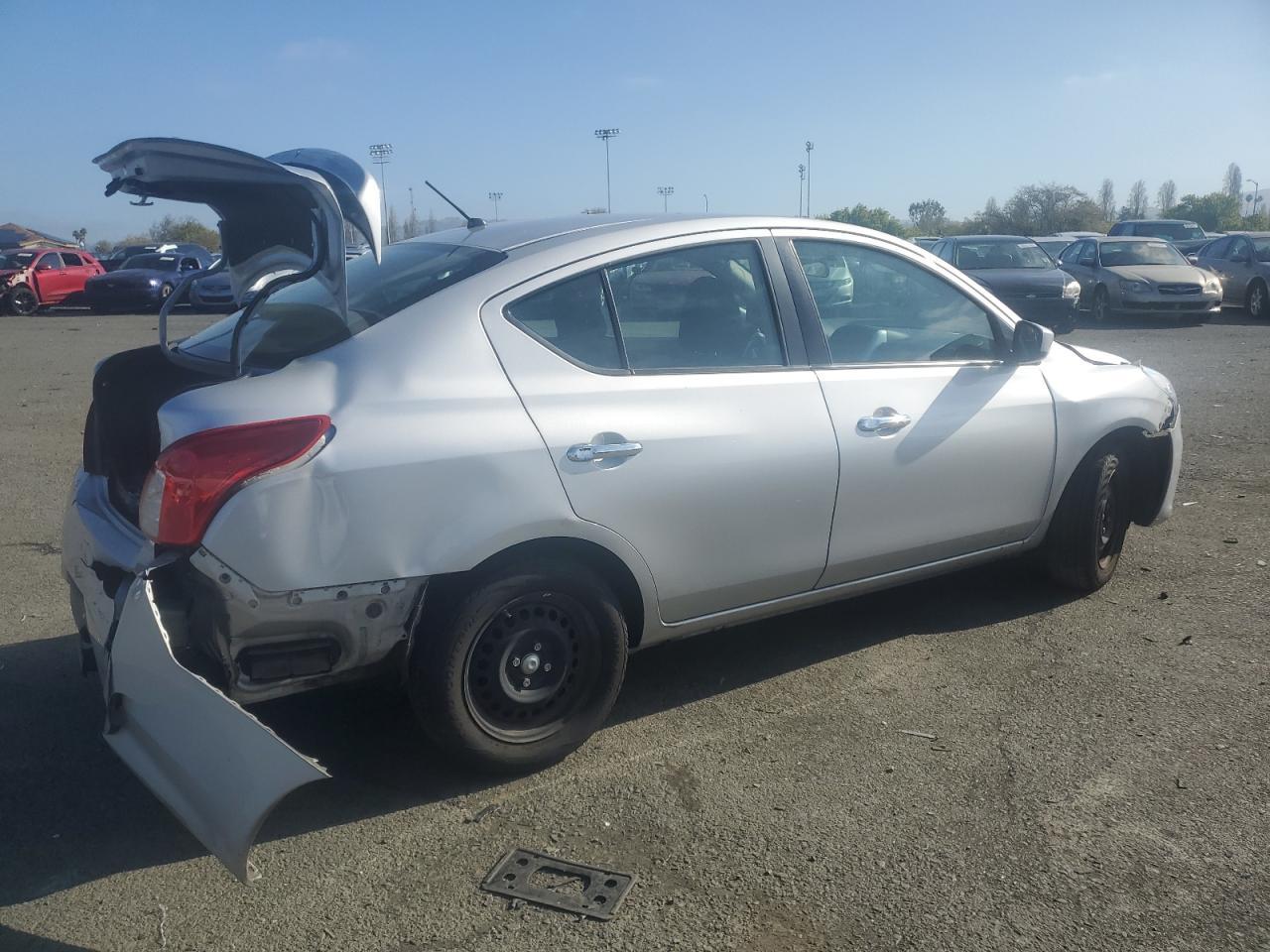 2016 NISSAN VERSA S - Image 3