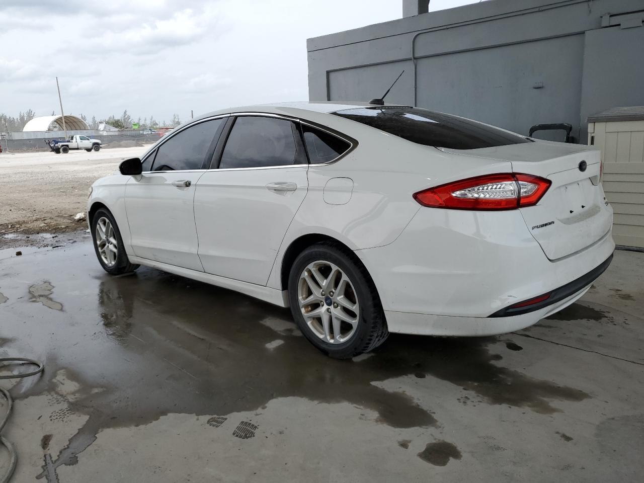 2014 FORD FUSION SE - Image 2