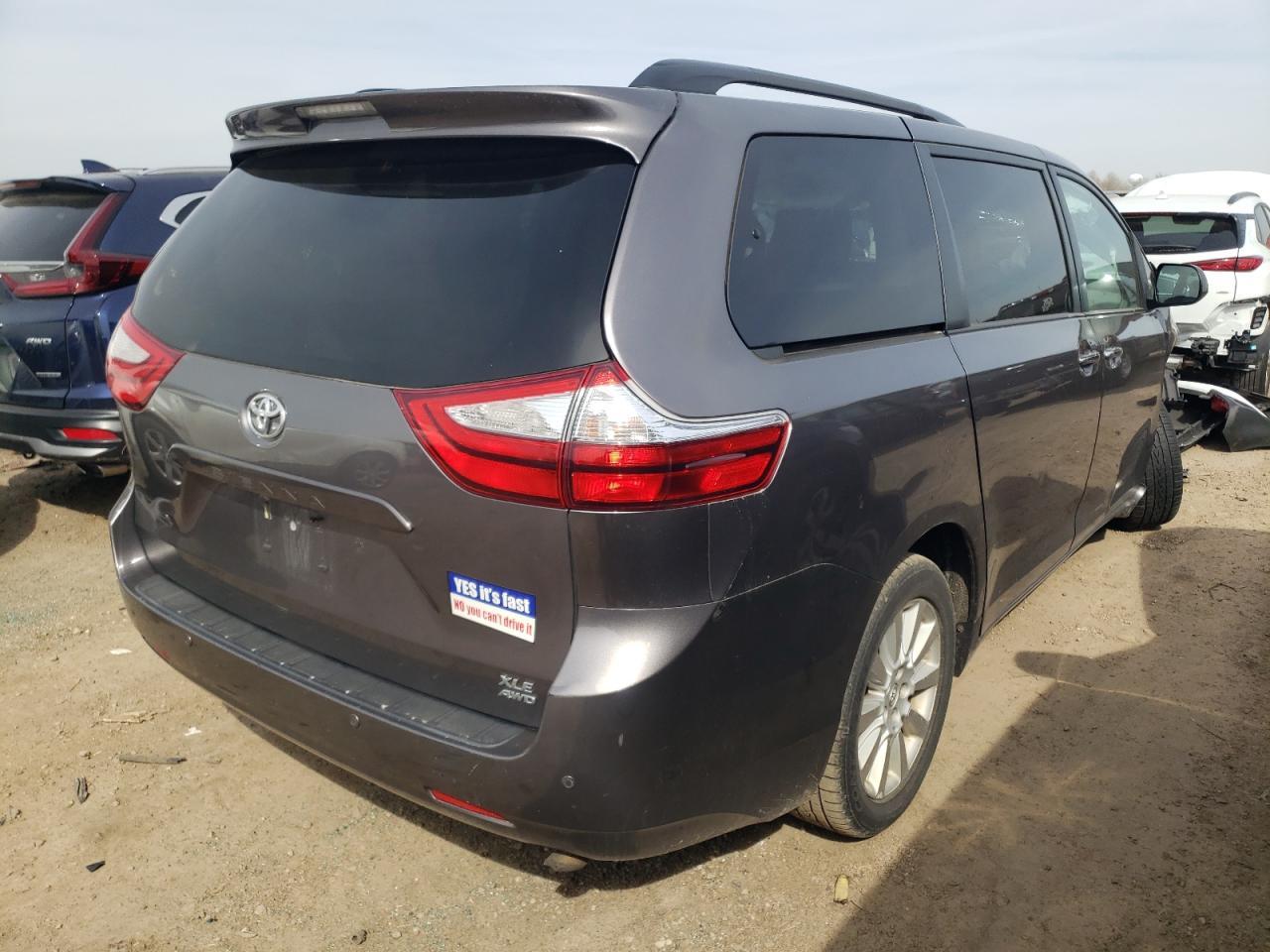2015 TOYOTA SIENNA XLE - Фото 3
