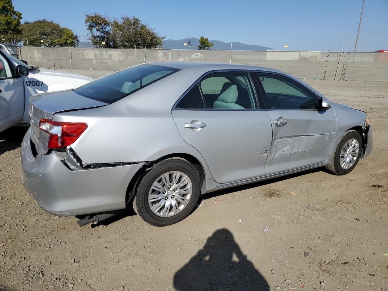 2014 TOYOTA CAMRY L - Фото 3