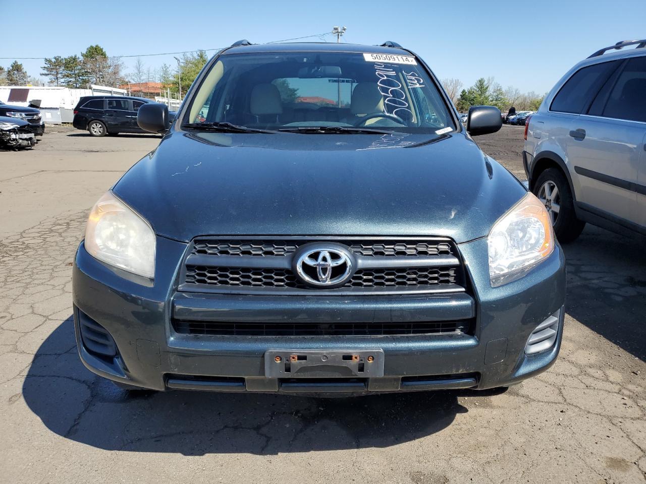 2011 TOYOTA RAV4 - Image 5