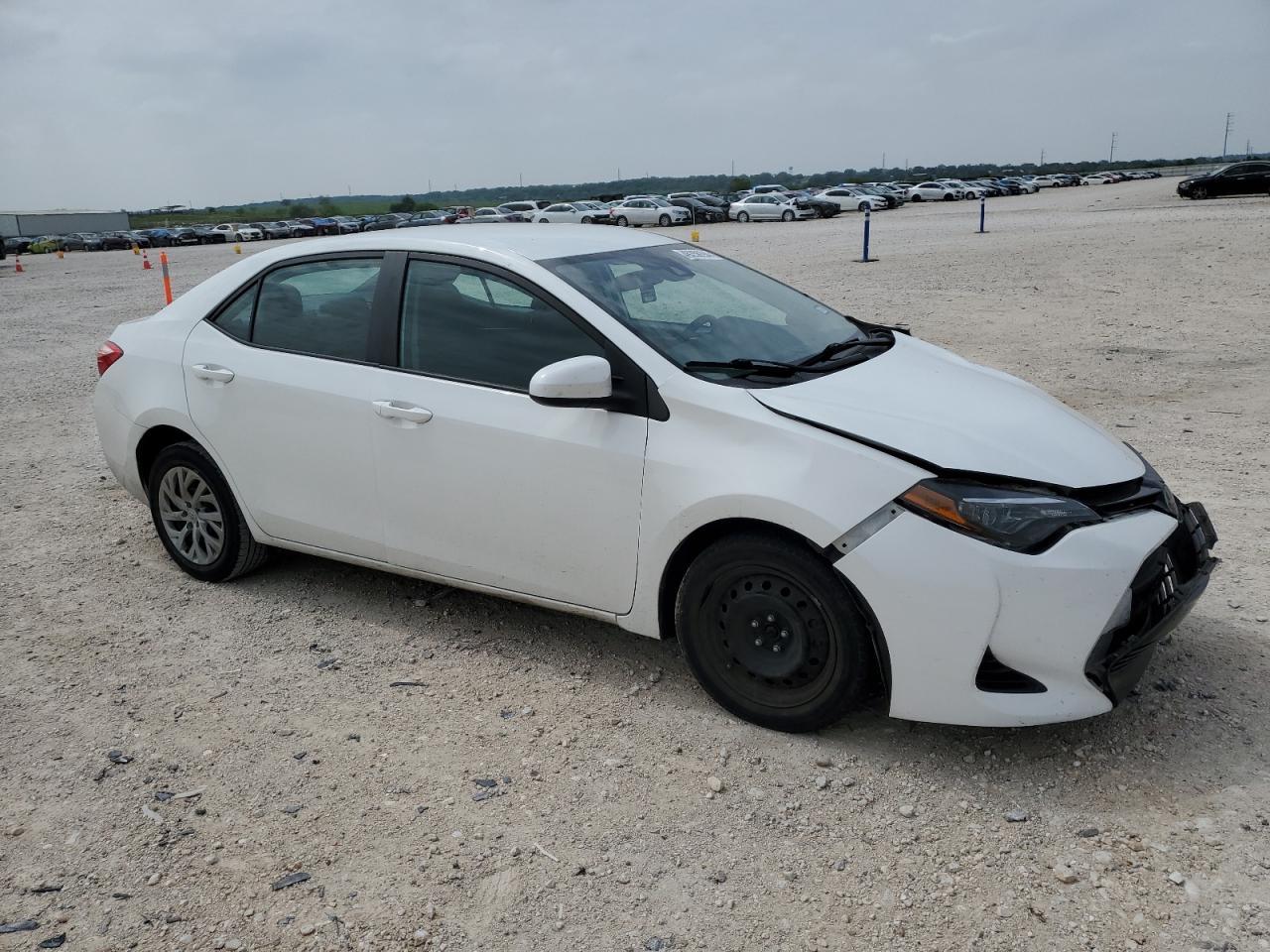2018 TOYOTA COROLLA L - Image 4