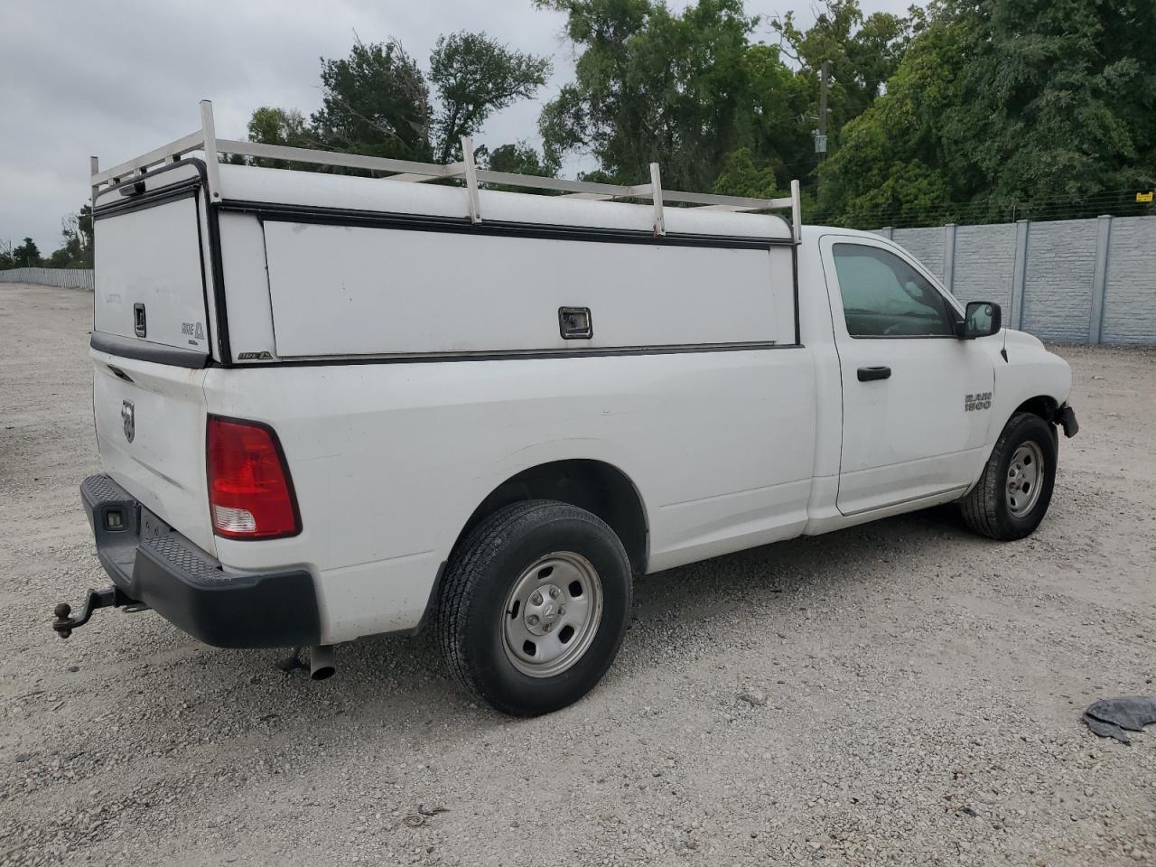 2018 RAM 1500 ST - Image 3