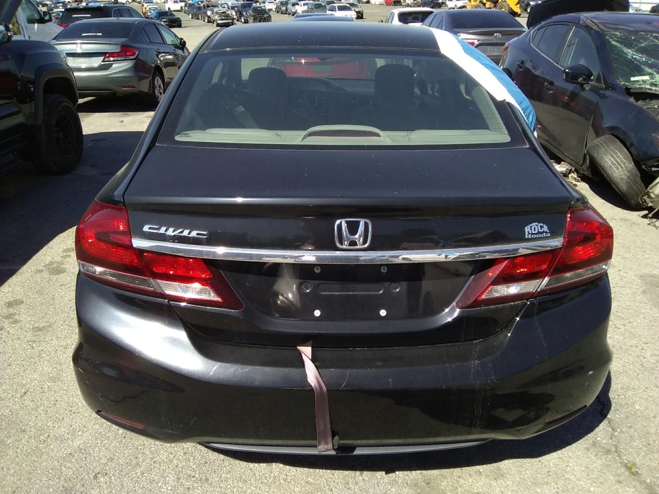 2015 HONDA CIVIC LX - Фото 6