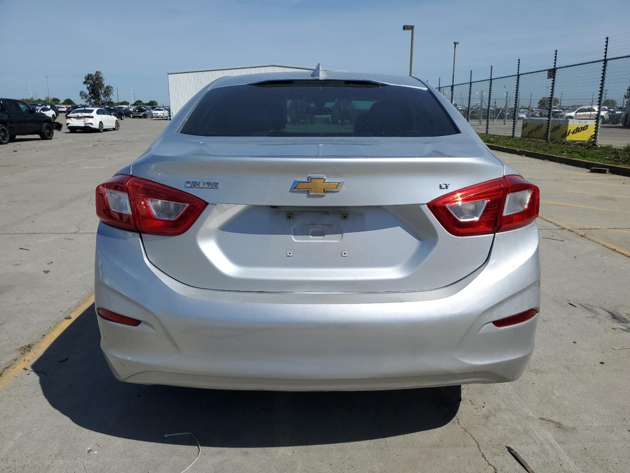 2016 CHEVROLET CRUZE LT - Image 6