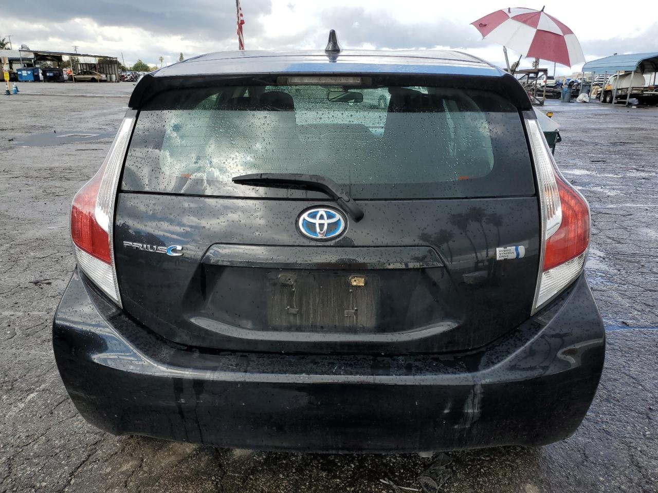2016 TOYOTA PRIUS C - Фото 6