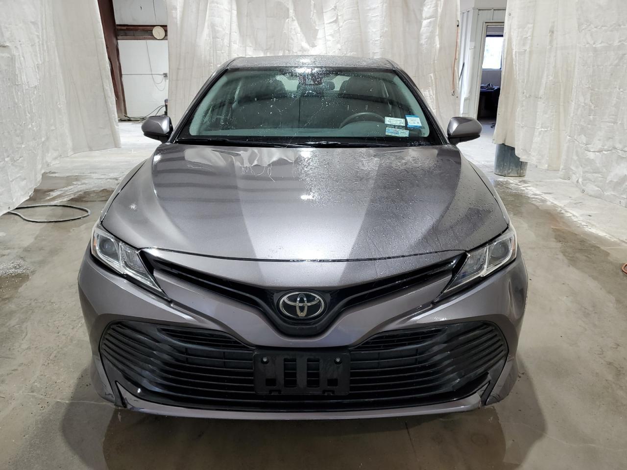 2020 TOYOTA CAMRY LE - Фото 5