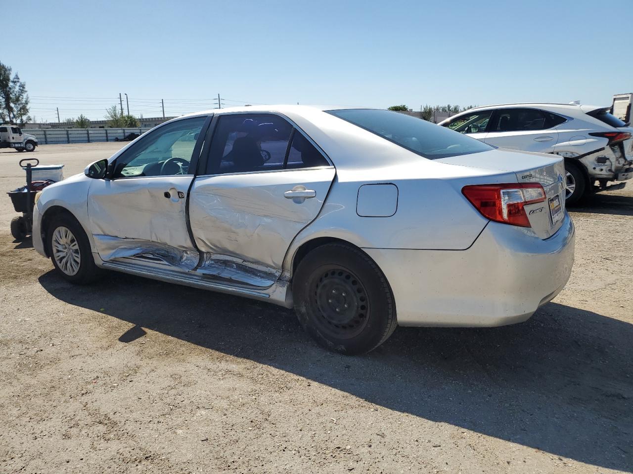 2014 TOYOTA CAMRY L - Image 2
