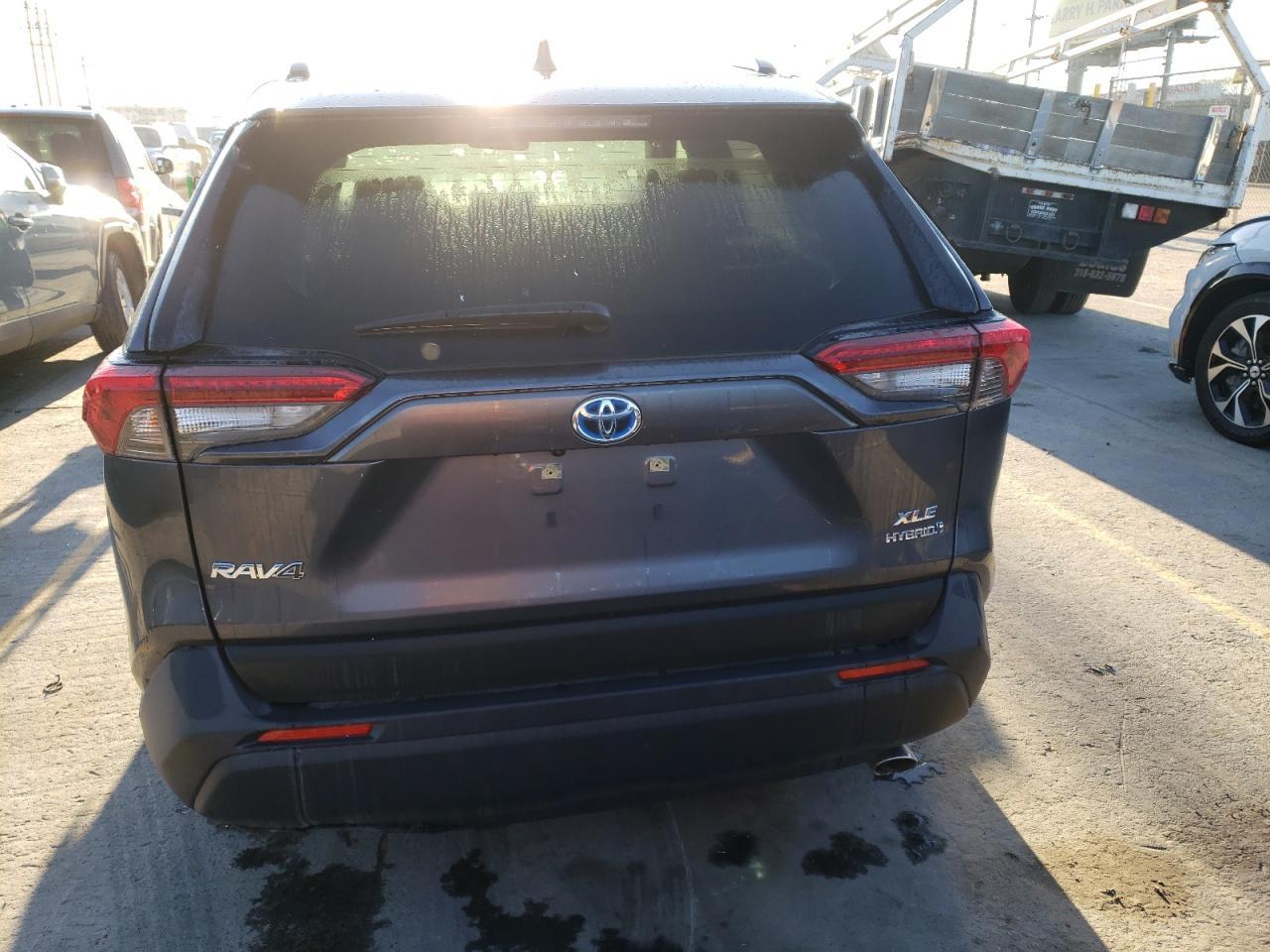 2024 TOYOTA RAV4 XLE P - Image 6