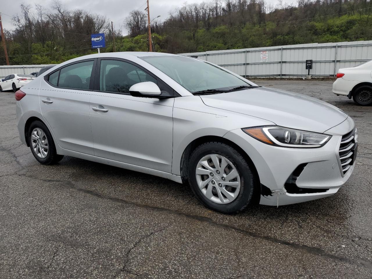 2018 HYUNDAI ELANTRA SE - Фото 4