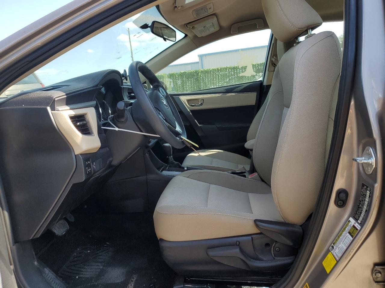 2015 TOYOTA COROLLA L - Фото 7