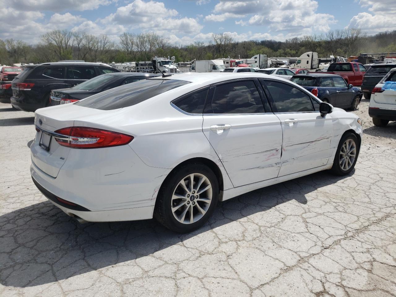 2017 FORD FUSION SE - Image 3