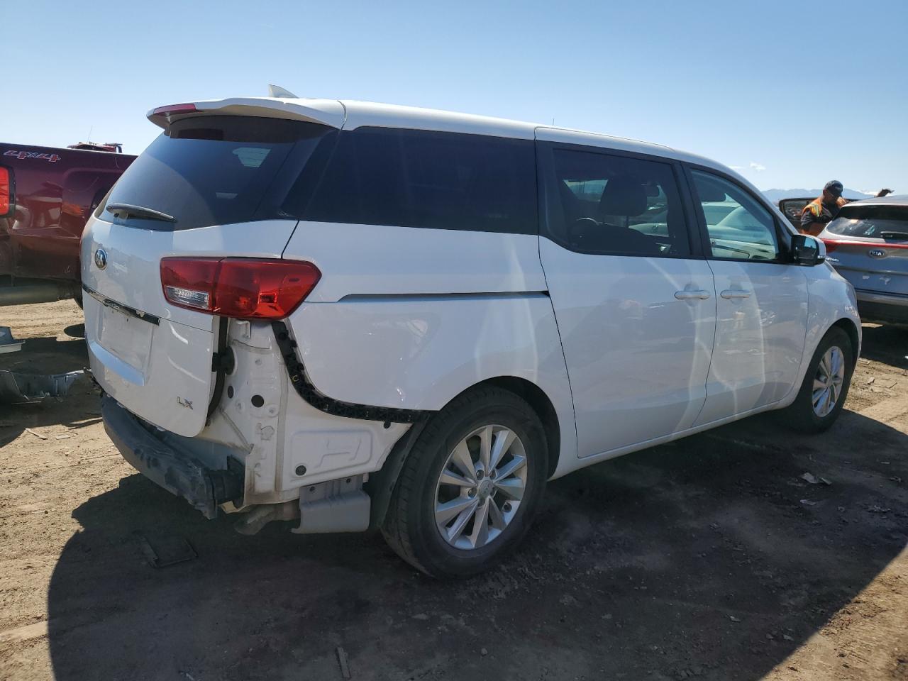 2017 KIA SEDONA LX - Фото 3