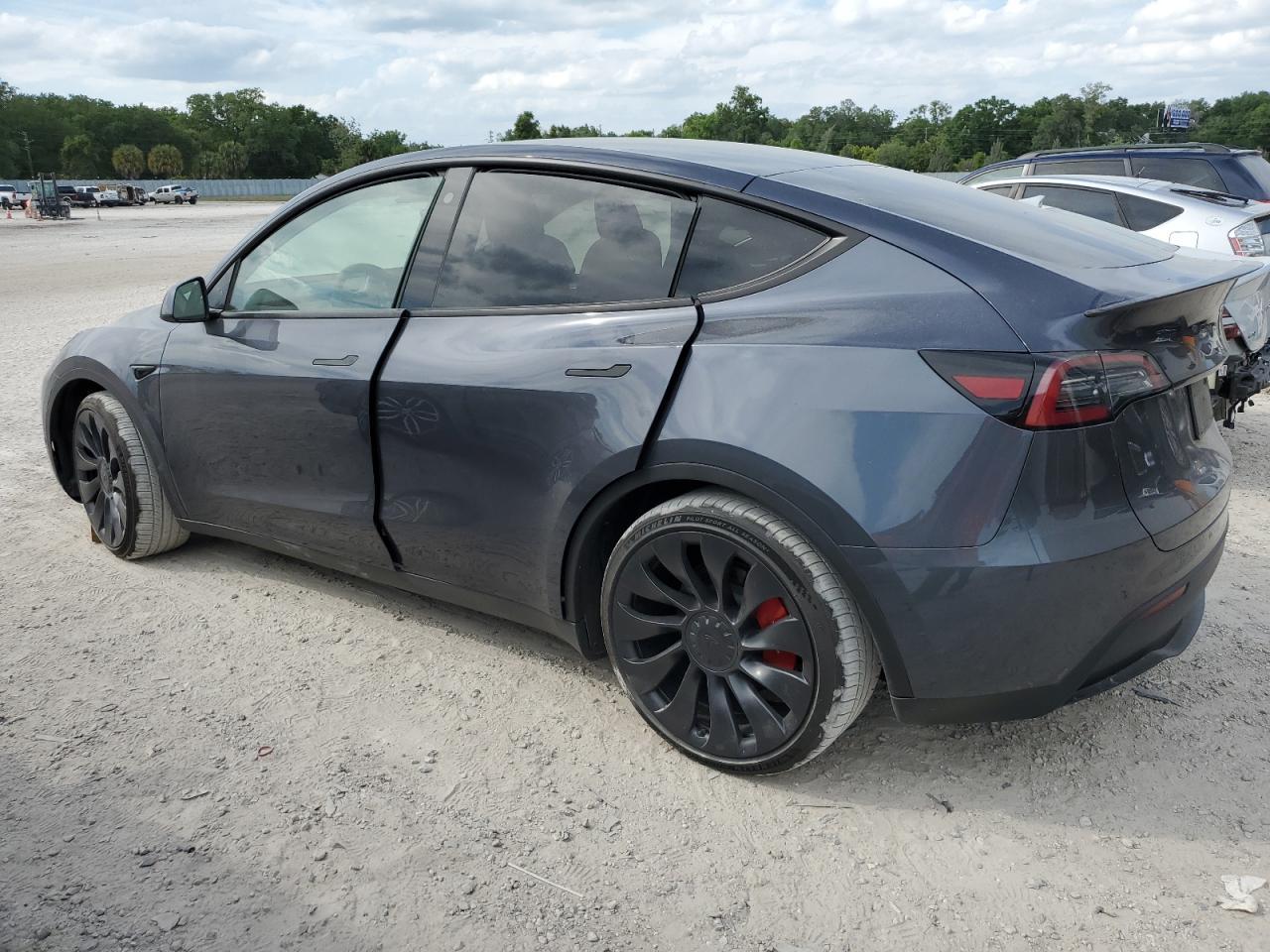 2023 TESLA MODEL Y - Image 2