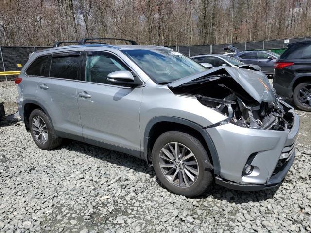 2019 Toyota Highlander Se - Фото 4