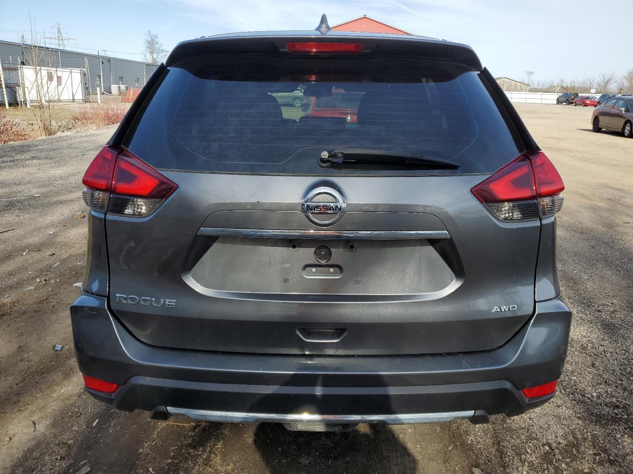 2017 NISSAN ROGUE SV - Фото 6